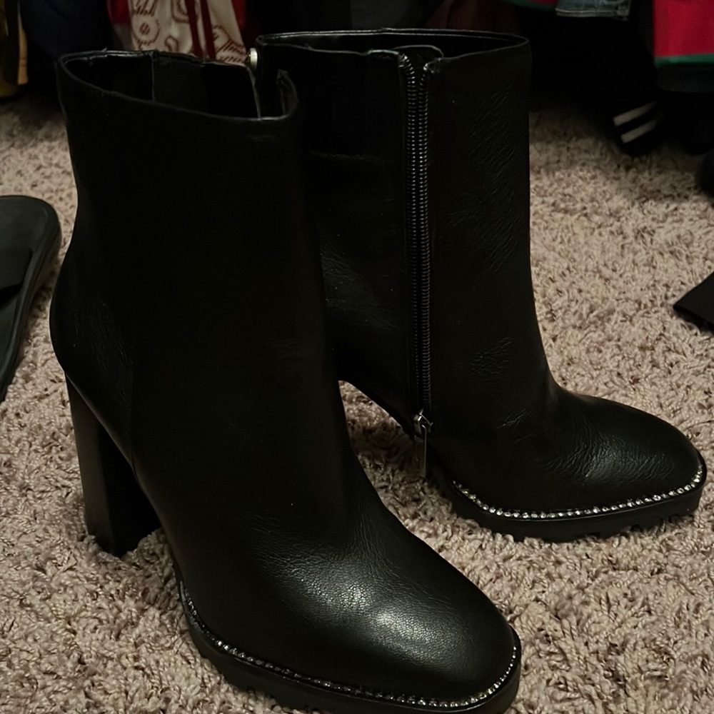 Karl Lagerfeld Black Stud-Trim Leather Ankle Boots